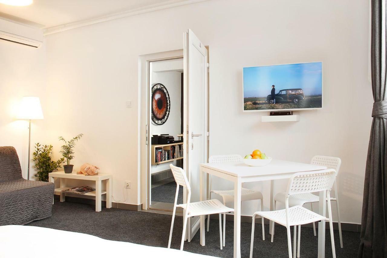 Floyd Room Загреб Экстерьер фото